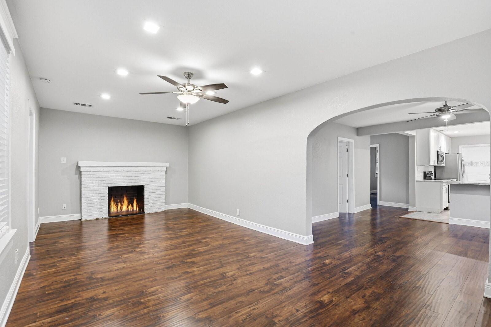 203 W EMMA ST, TAMPA, FL, 33603