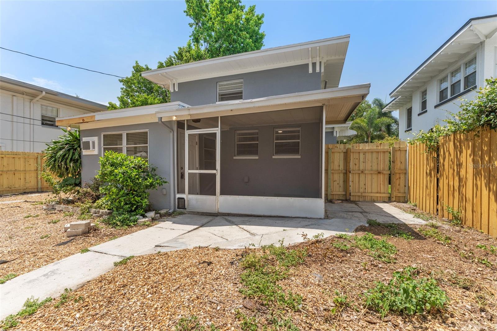 125 8TH AVE NE, ST PETERSBURG, FL, 33701