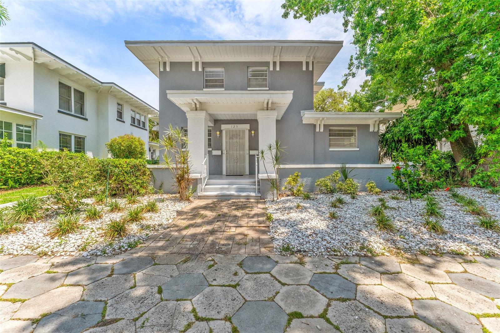 125 8TH AVE NE, ST PETERSBURG, FL, 33701