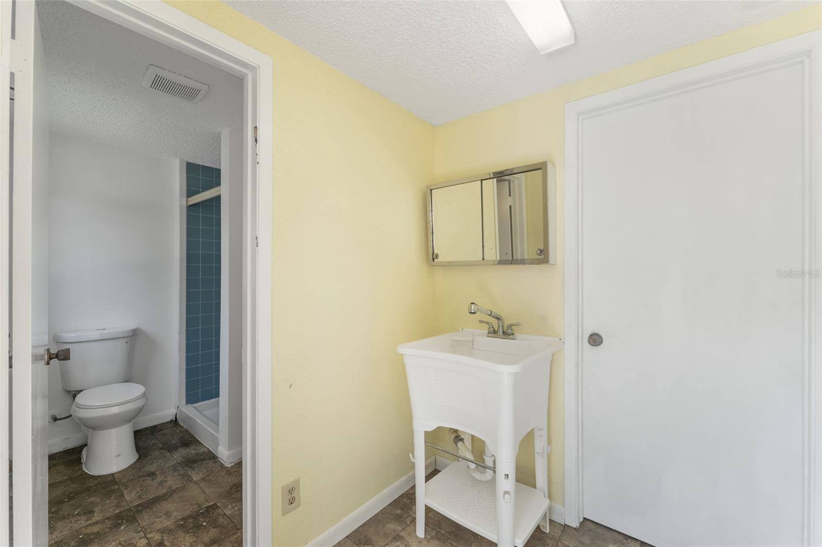 125 8TH AVE NE, ST PETERSBURG, FL, 33701