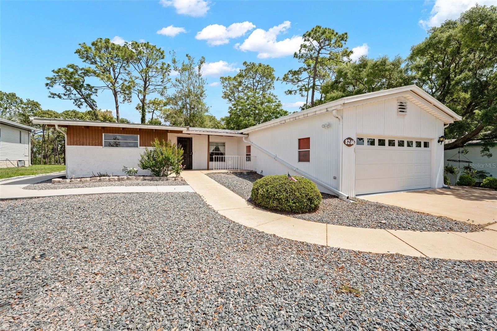 8206 COUNTRY CLUB DR, BROOKSVILLE, FL, 34613