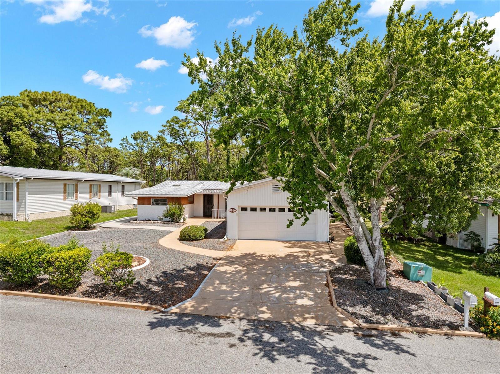 8206 COUNTRY CLUB DR, BROOKSVILLE, FL, 34613