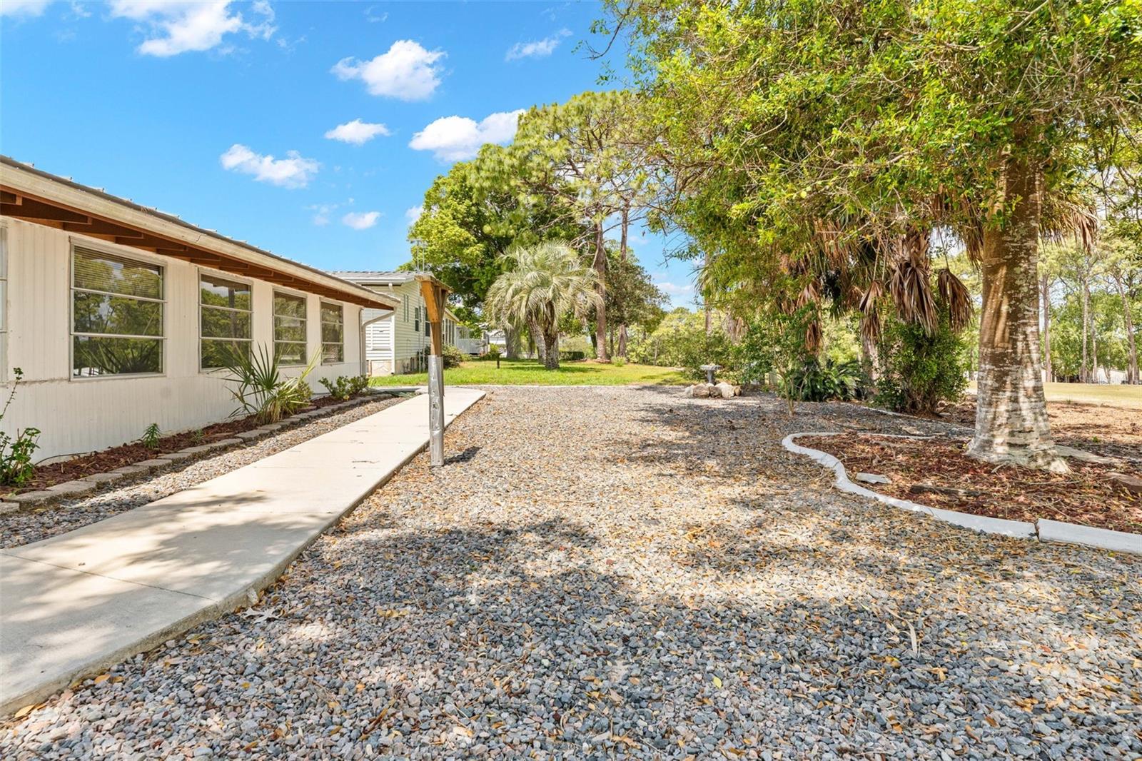 8206 COUNTRY CLUB DR, BROOKSVILLE, FL, 34613