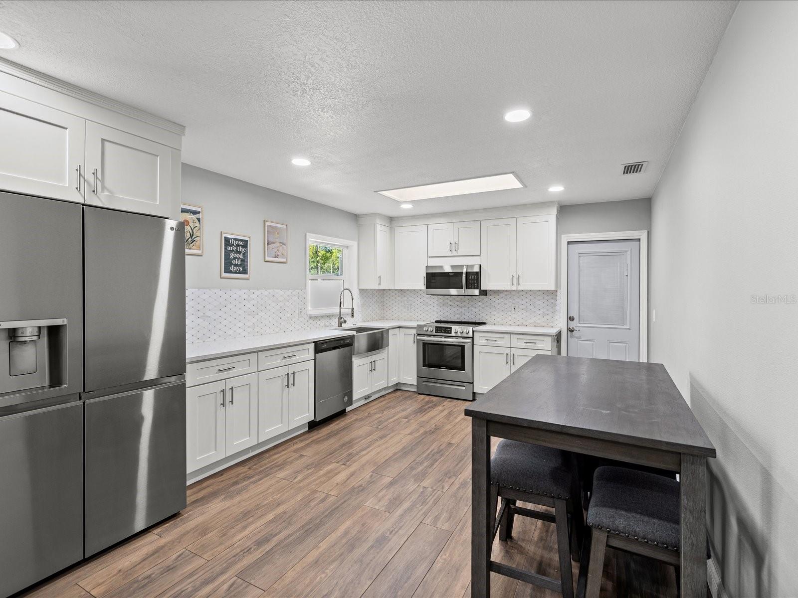 7910 W POCAHONTAS AVE, TAMPA, FL, 33615
