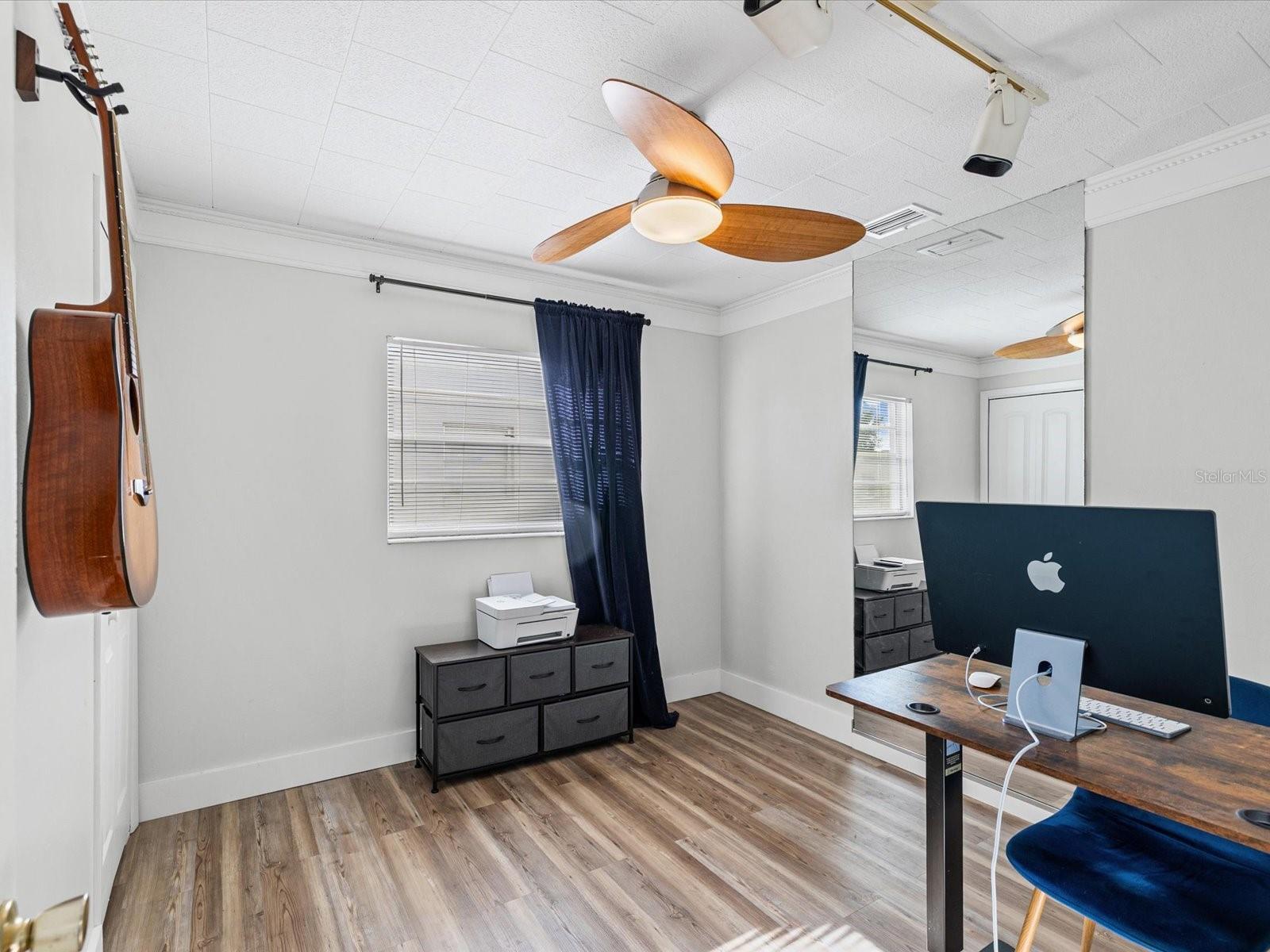 7910 W POCAHONTAS AVE, TAMPA, FL, 33615