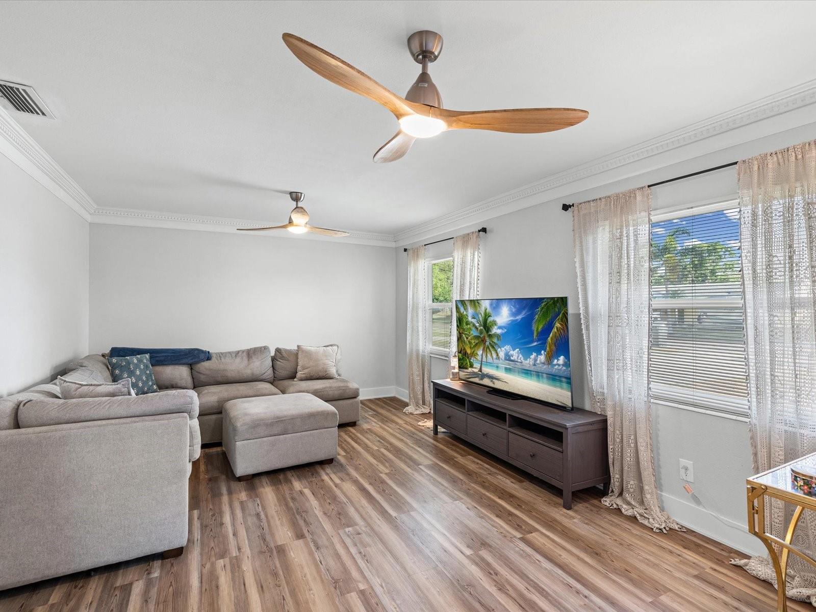 7910 W POCAHONTAS AVE, TAMPA, FL, 33615
