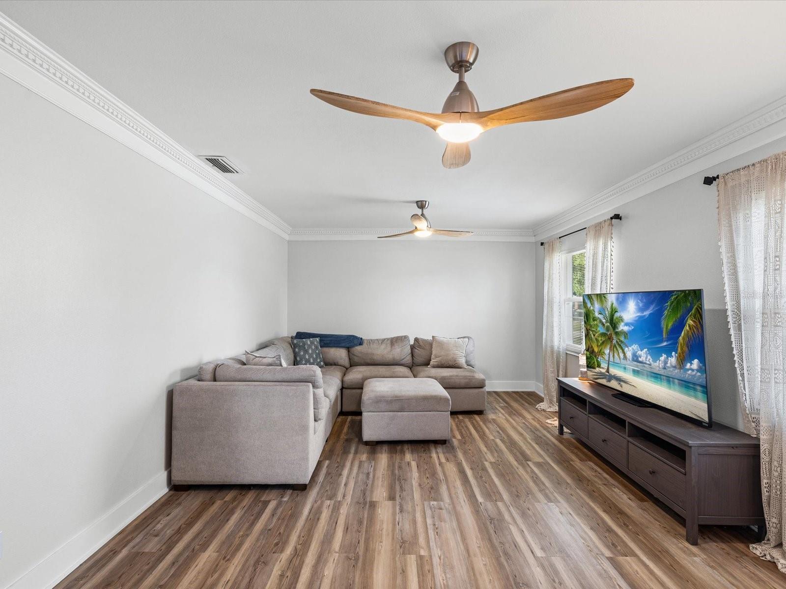 7910 W POCAHONTAS AVE, TAMPA, FL, 33615