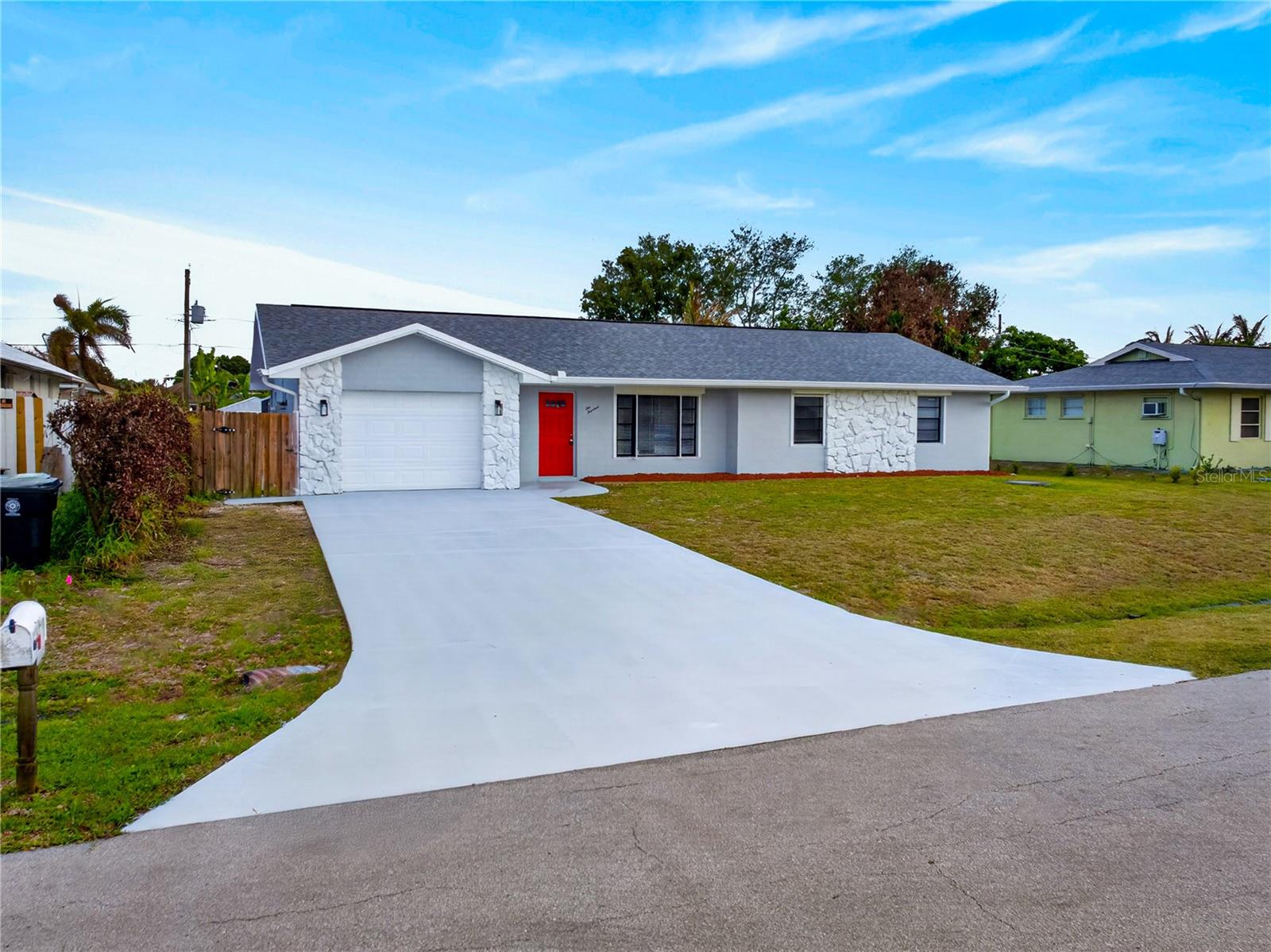 214 SE DUVAL AVE, PORT ST LUCIE, FL, 34983