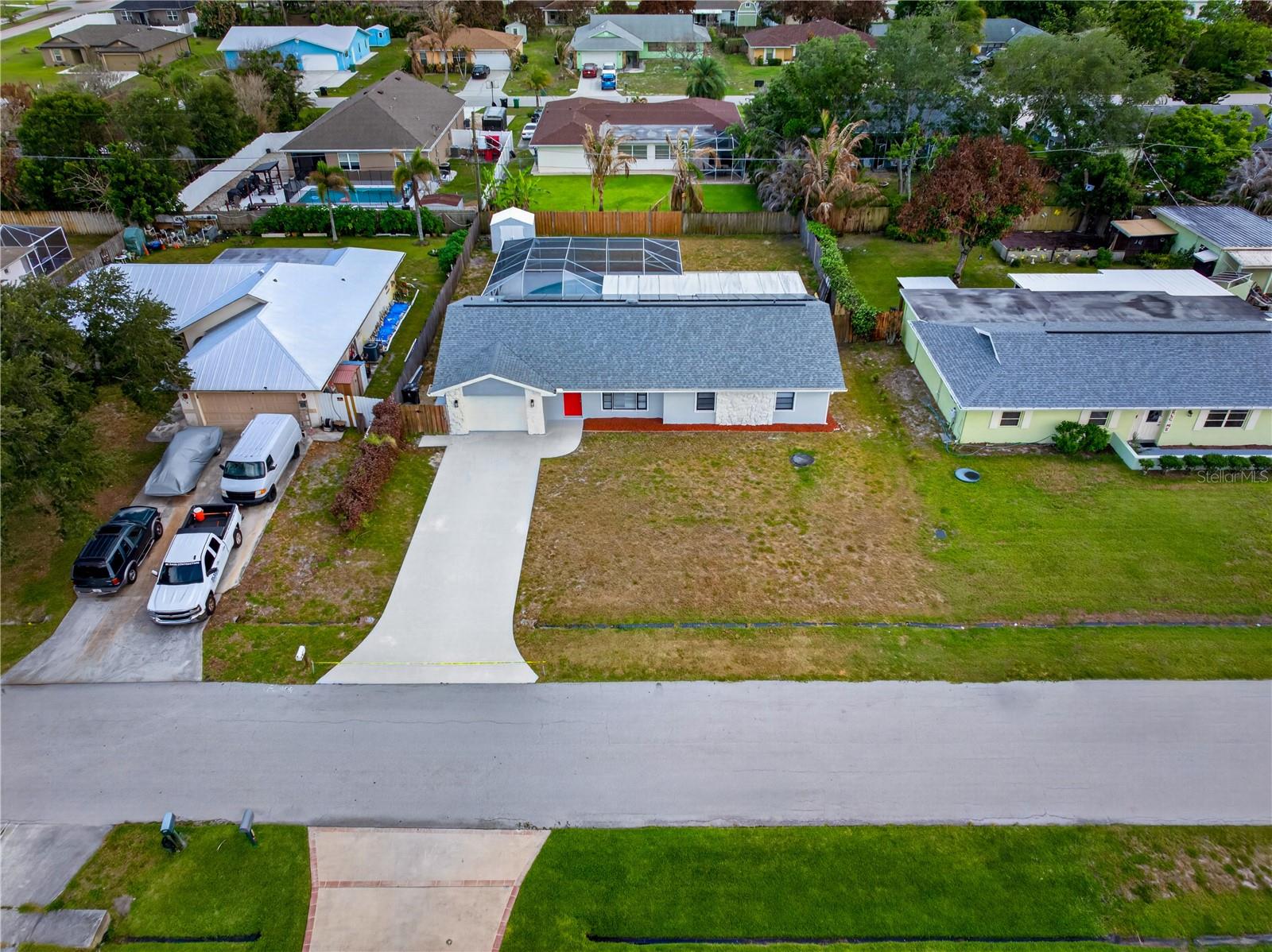 214 SE DUVAL AVE, PORT ST LUCIE, FL, 34983
