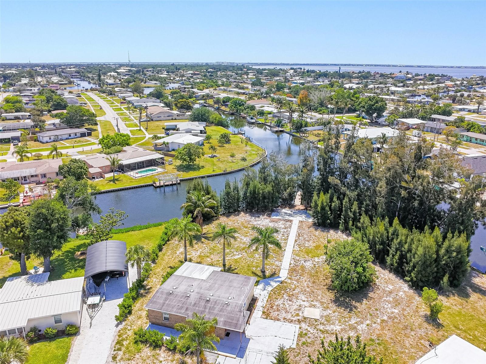 891 PALMETTO DR NE, PORT CHARLOTTE, FL, 33952