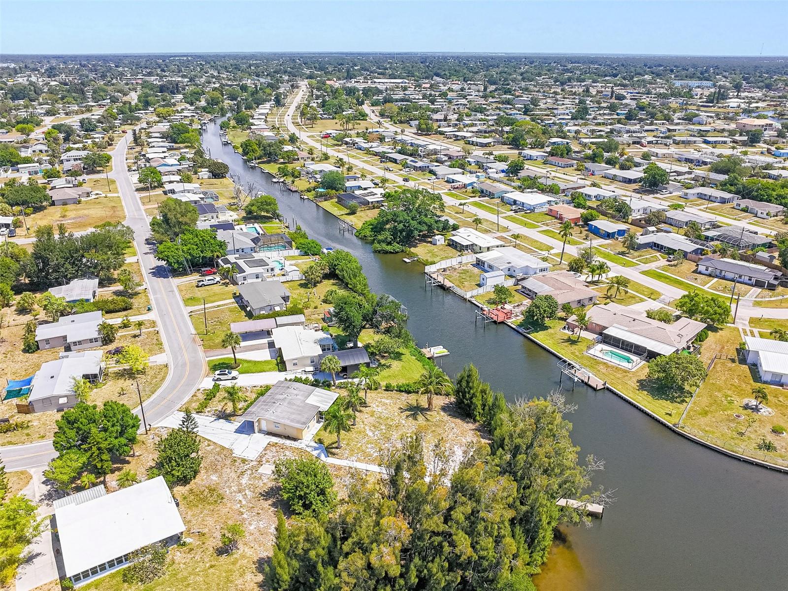 891 PALMETTO DR NE, PORT CHARLOTTE, FL, 33952