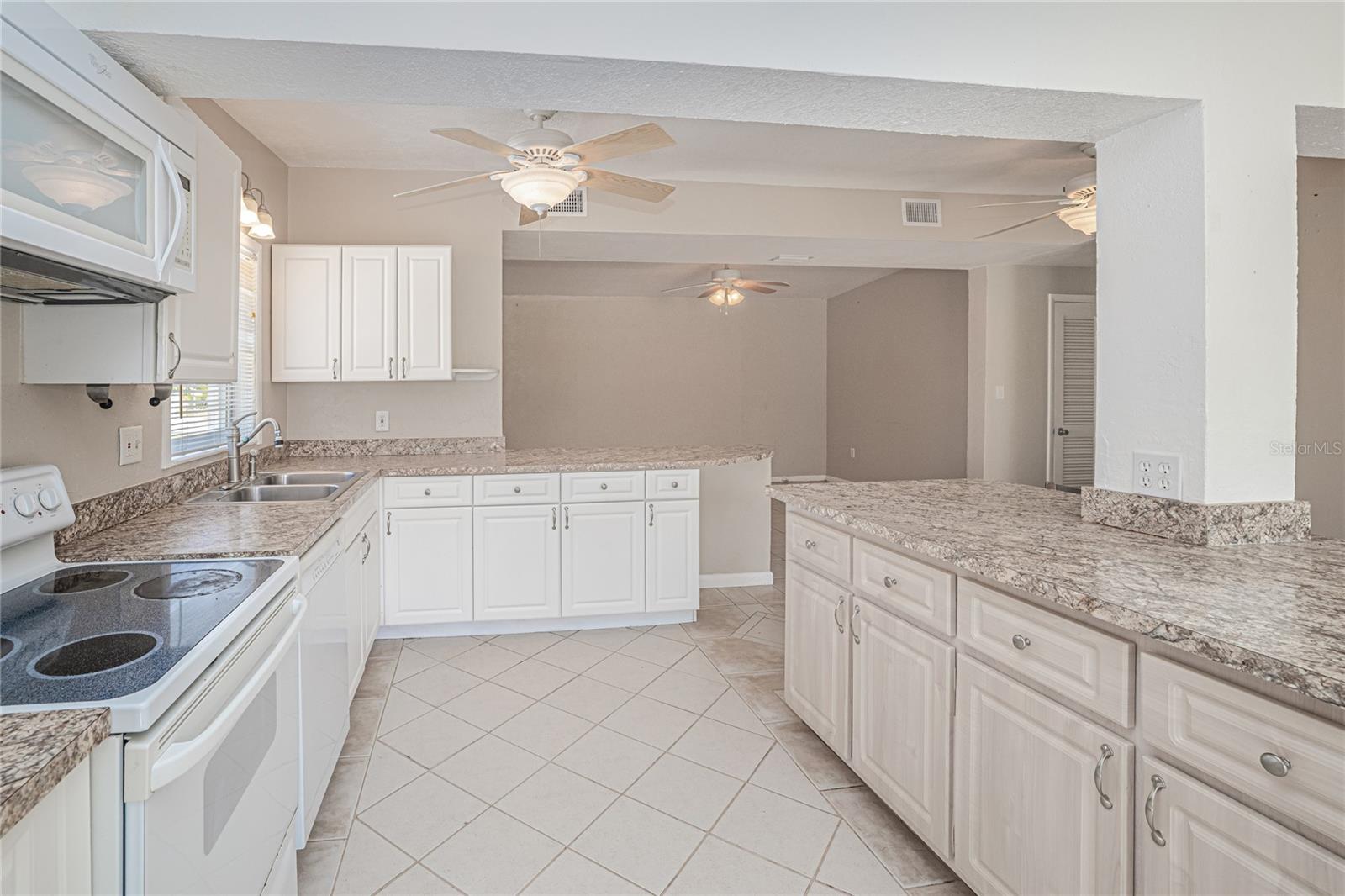 891 PALMETTO DR NE, PORT CHARLOTTE, FL, 33952