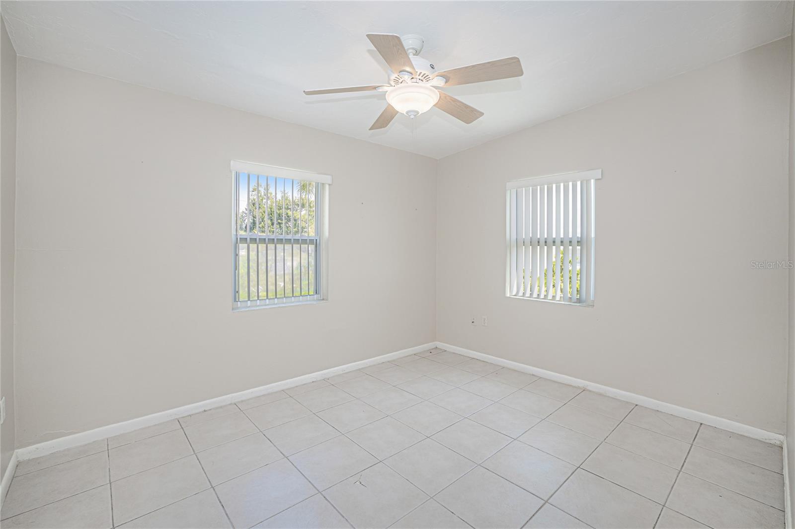 891 PALMETTO DR NE, PORT CHARLOTTE, FL, 33952