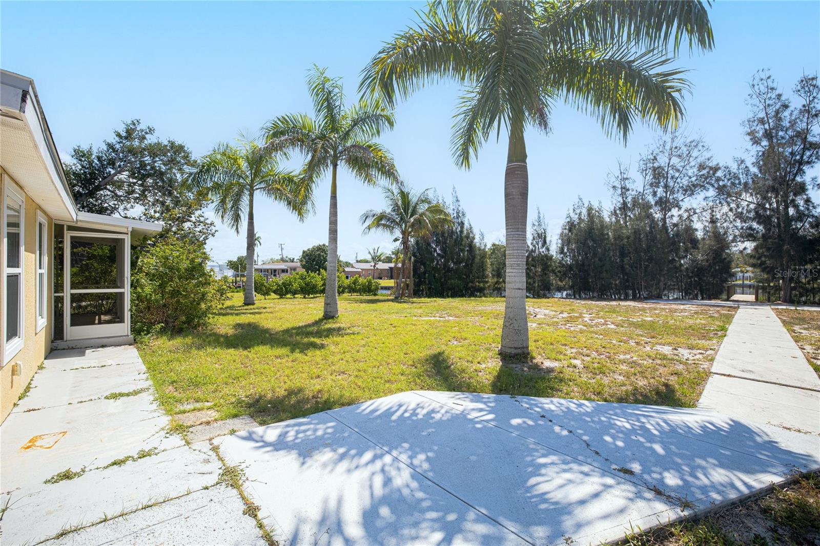 891 PALMETTO DR NE, PORT CHARLOTTE, FL, 33952