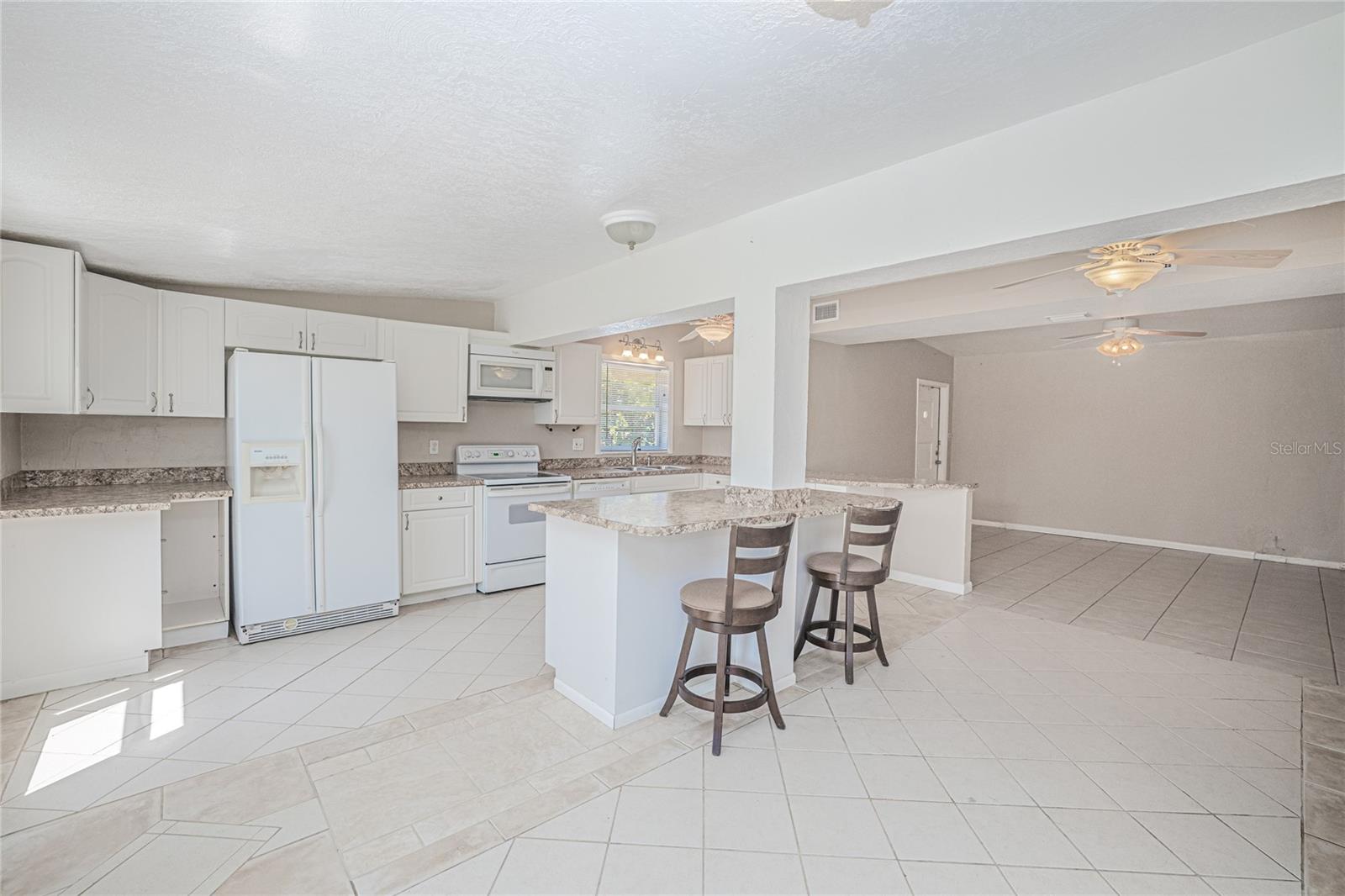 891 PALMETTO DR NE, PORT CHARLOTTE, FL, 33952