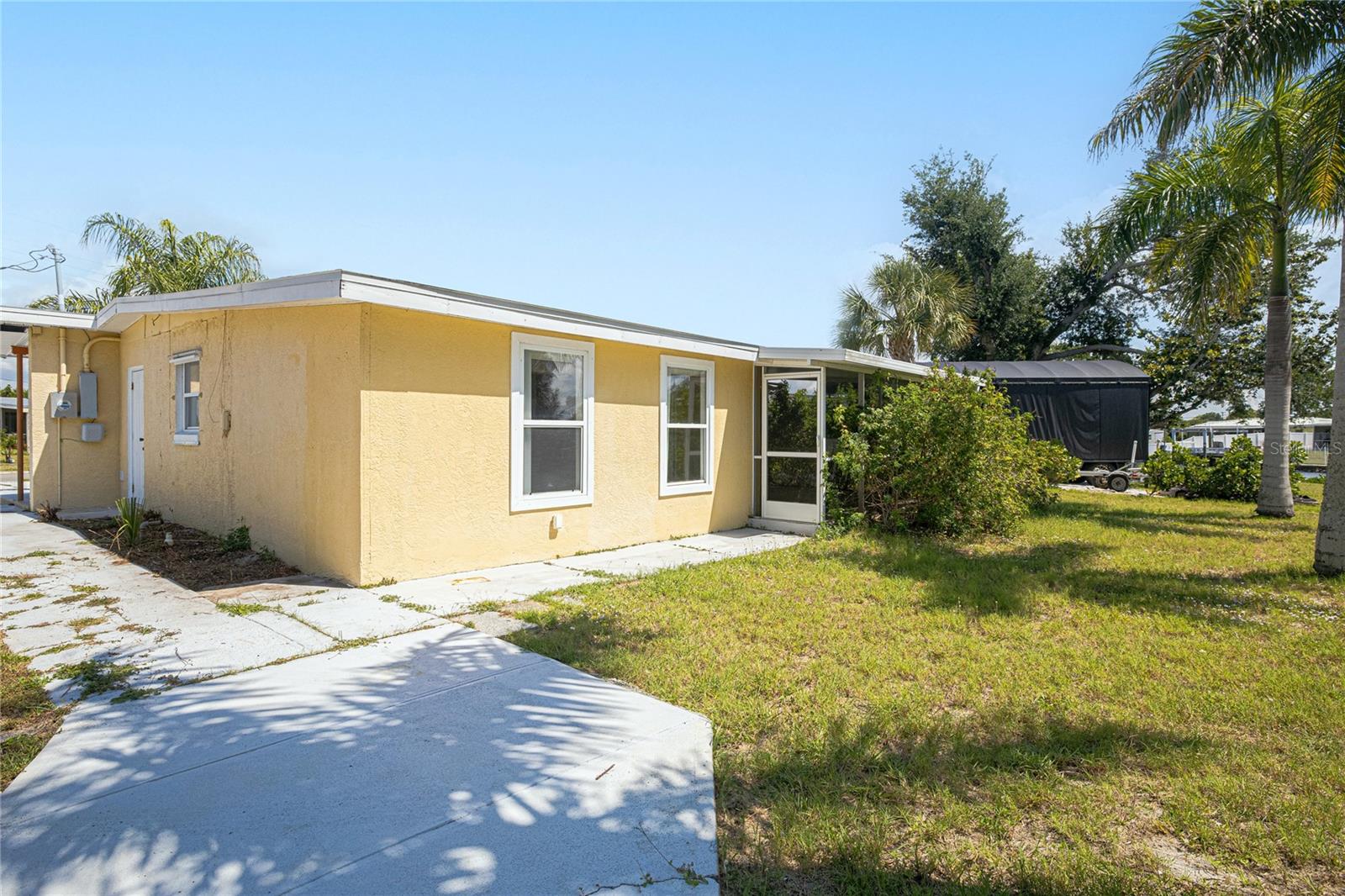 891 PALMETTO DR NE, PORT CHARLOTTE, FL, 33952
