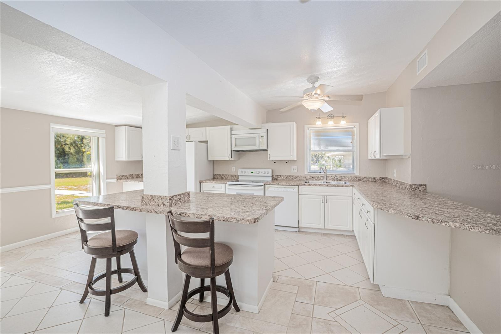 891 PALMETTO DR NE, PORT CHARLOTTE, FL, 33952