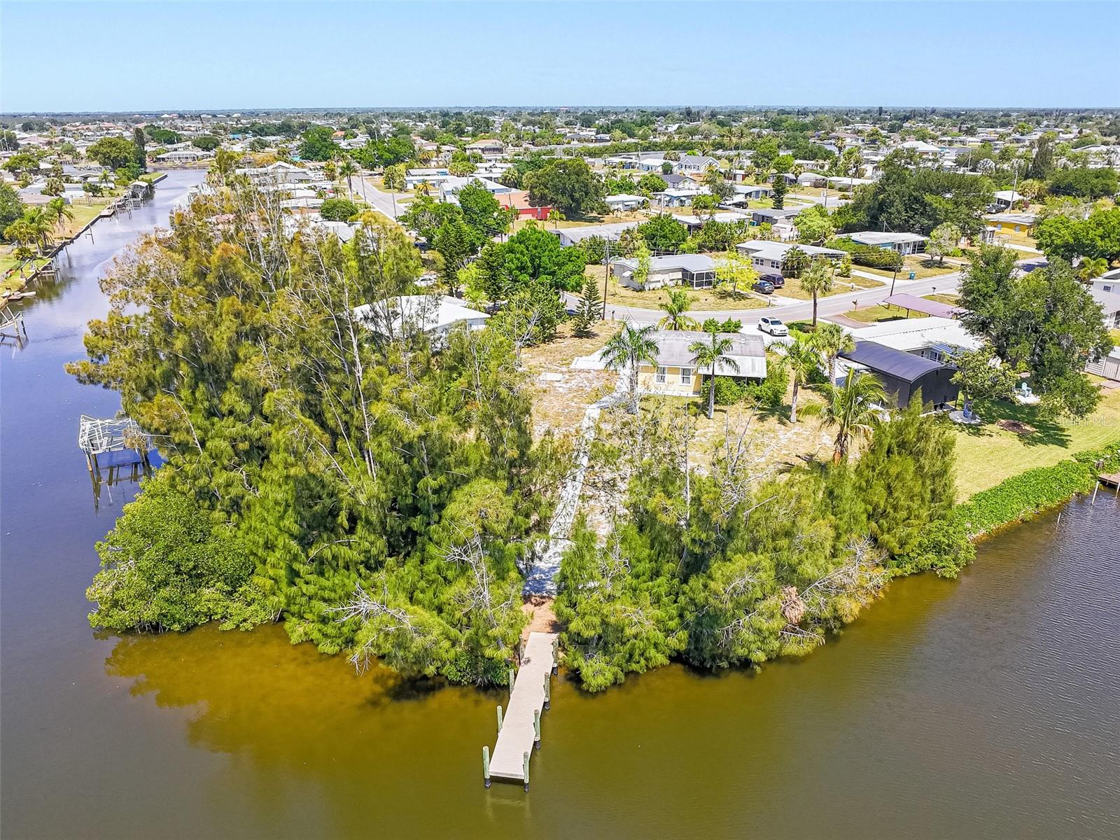 891 PALMETTO DR NE, PORT CHARLOTTE, FL, 33952