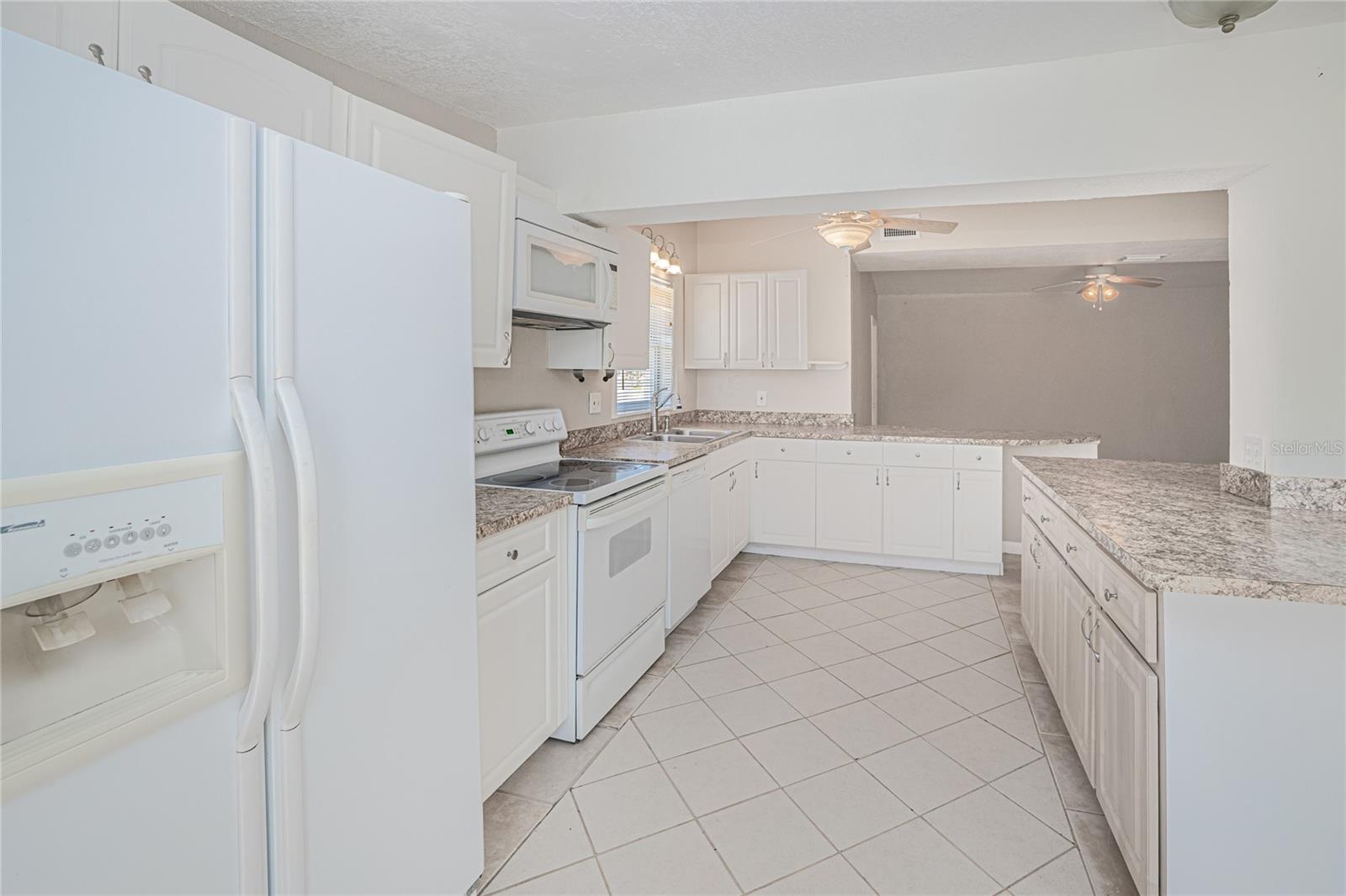 891 PALMETTO DR NE, PORT CHARLOTTE, FL, 33952