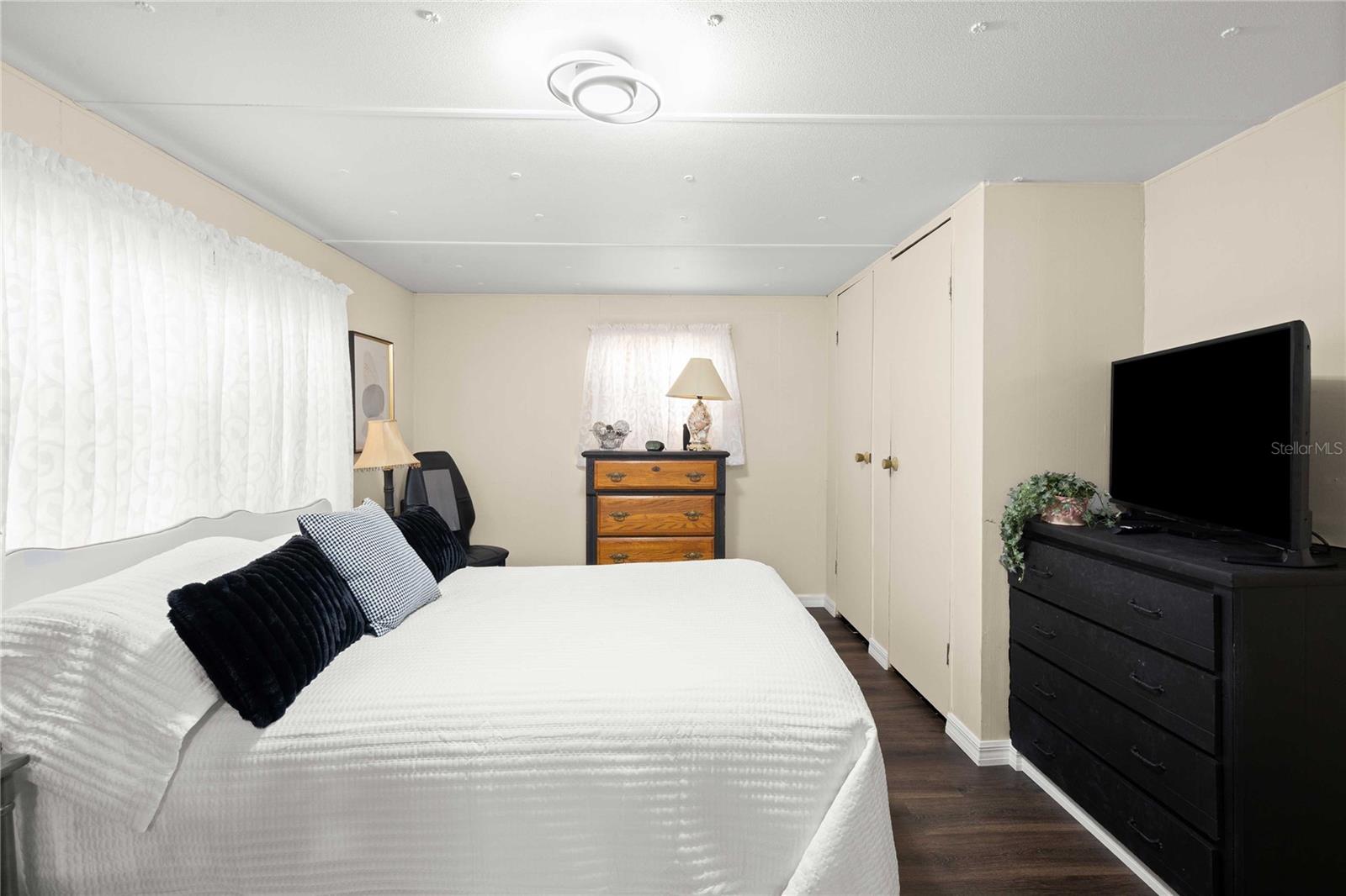 37135 SANDRA AVE, ZEPHYRHILLS, FL, 33542