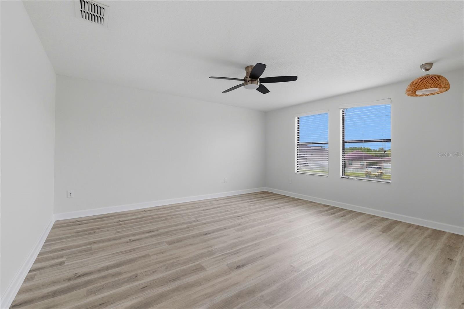 19419 PADDOCK VIEW DR, TAMPA, FL, 33647