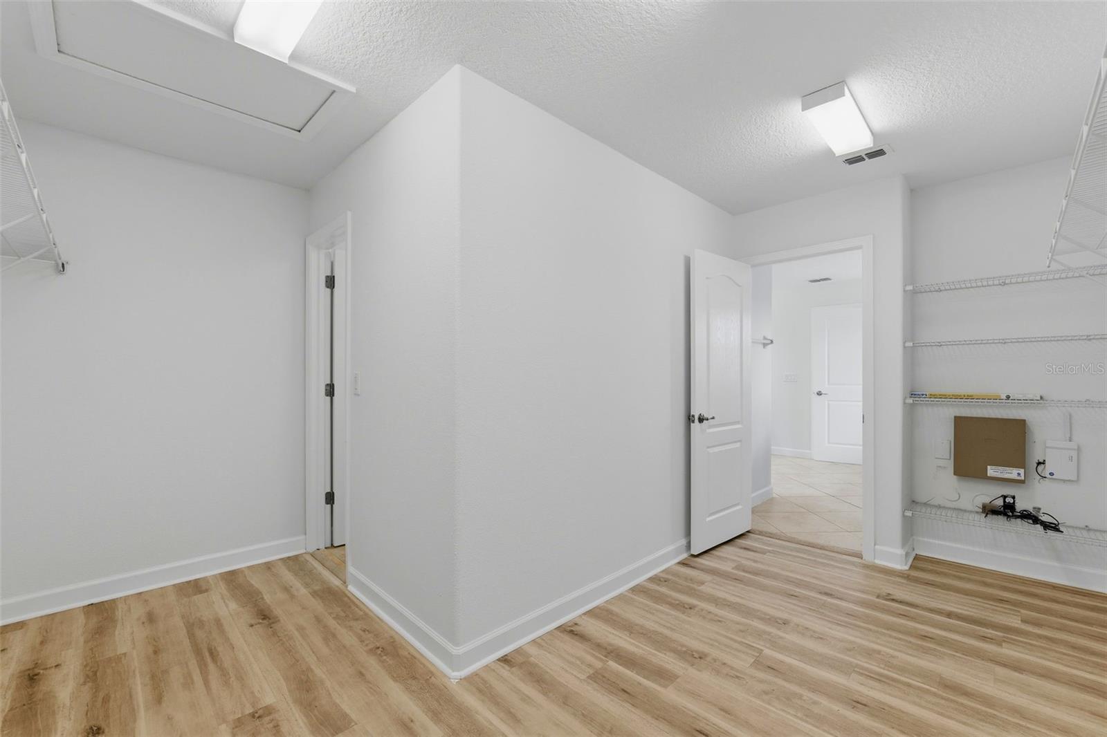 19419 PADDOCK VIEW DR, TAMPA, FL, 33647