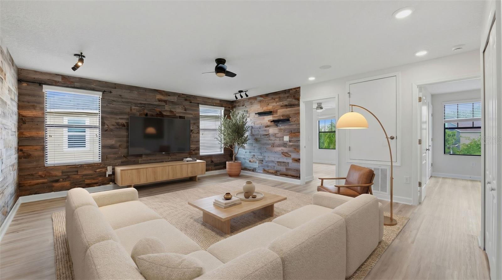 19419 PADDOCK VIEW DR, TAMPA, FL, 33647