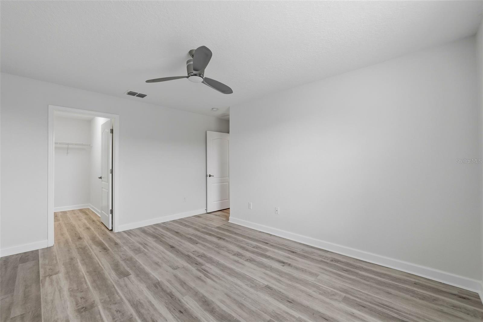 19419 PADDOCK VIEW DR, TAMPA, FL, 33647