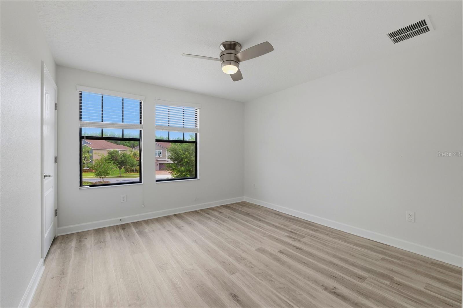 19419 PADDOCK VIEW DR, TAMPA, FL, 33647