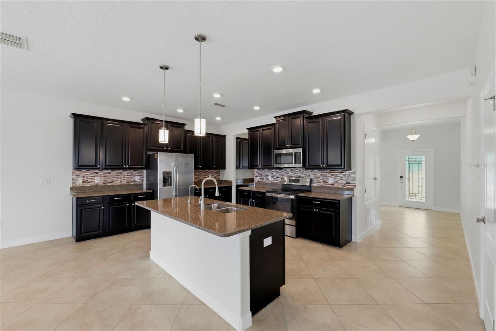 19419 PADDOCK VIEW DR, TAMPA, FL, 33647