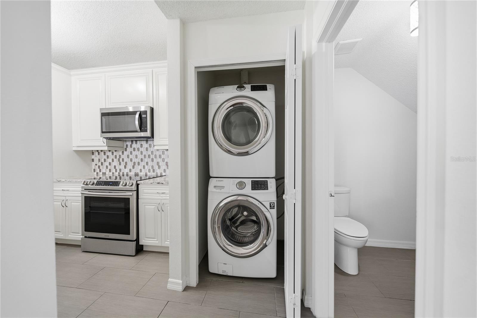 18117 PARADISE POINT DR, TAMPA, FL, 33647