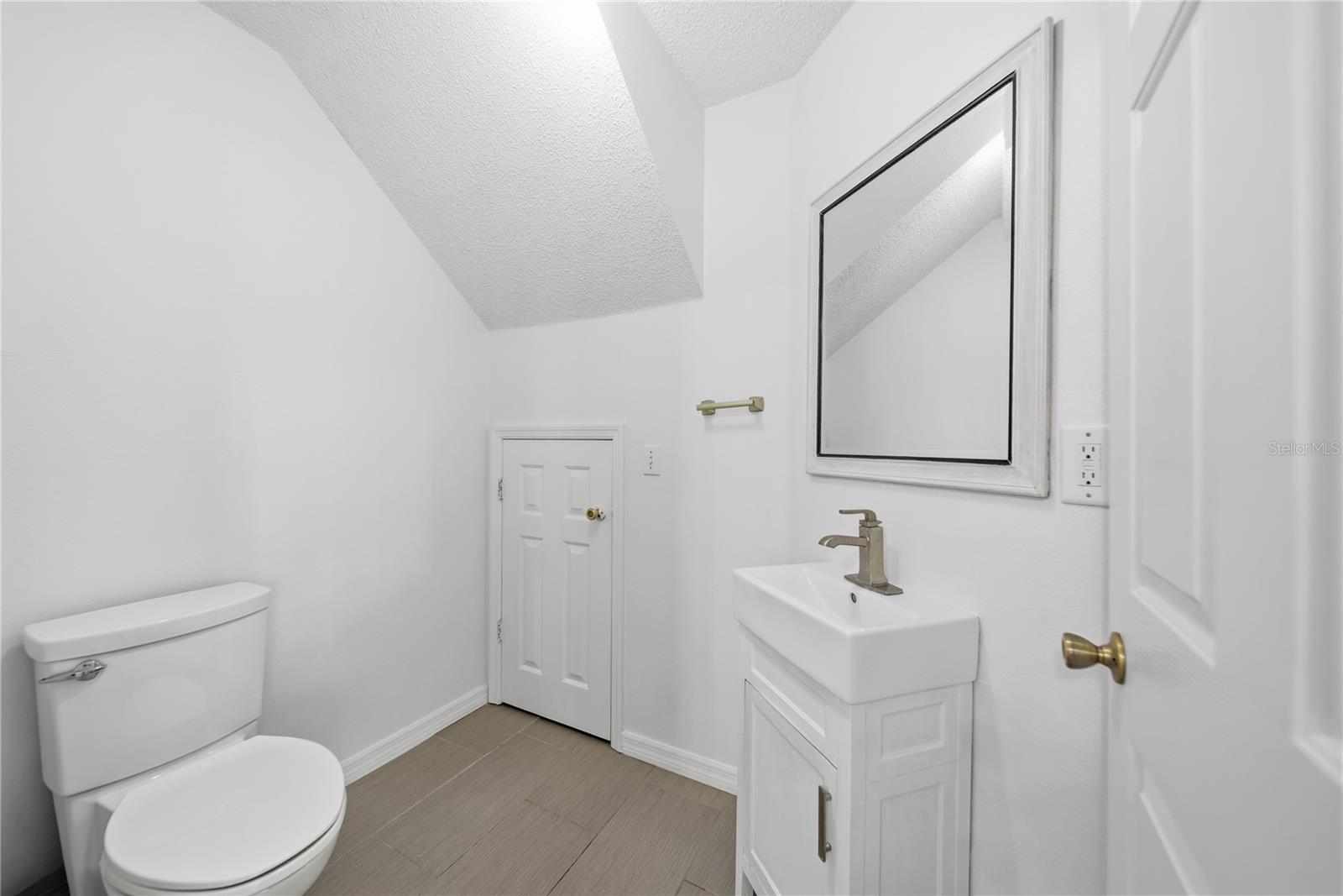 18117 PARADISE POINT DR, TAMPA, FL, 33647