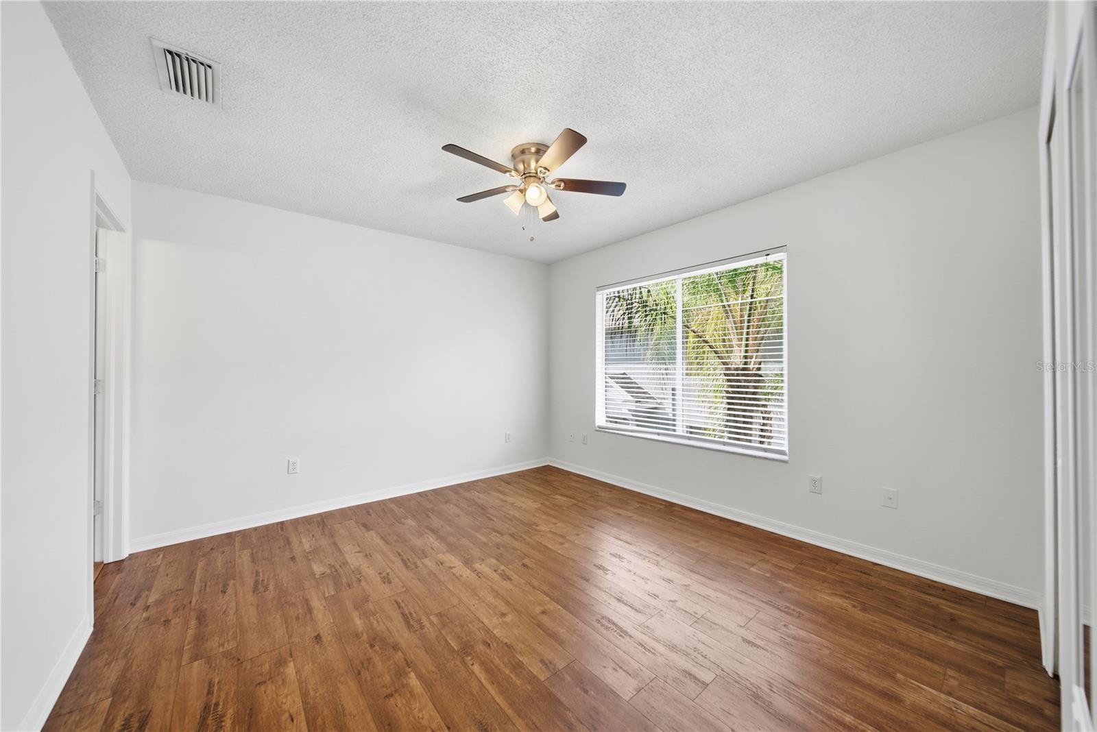 18117 PARADISE POINT DR, TAMPA, FL, 33647