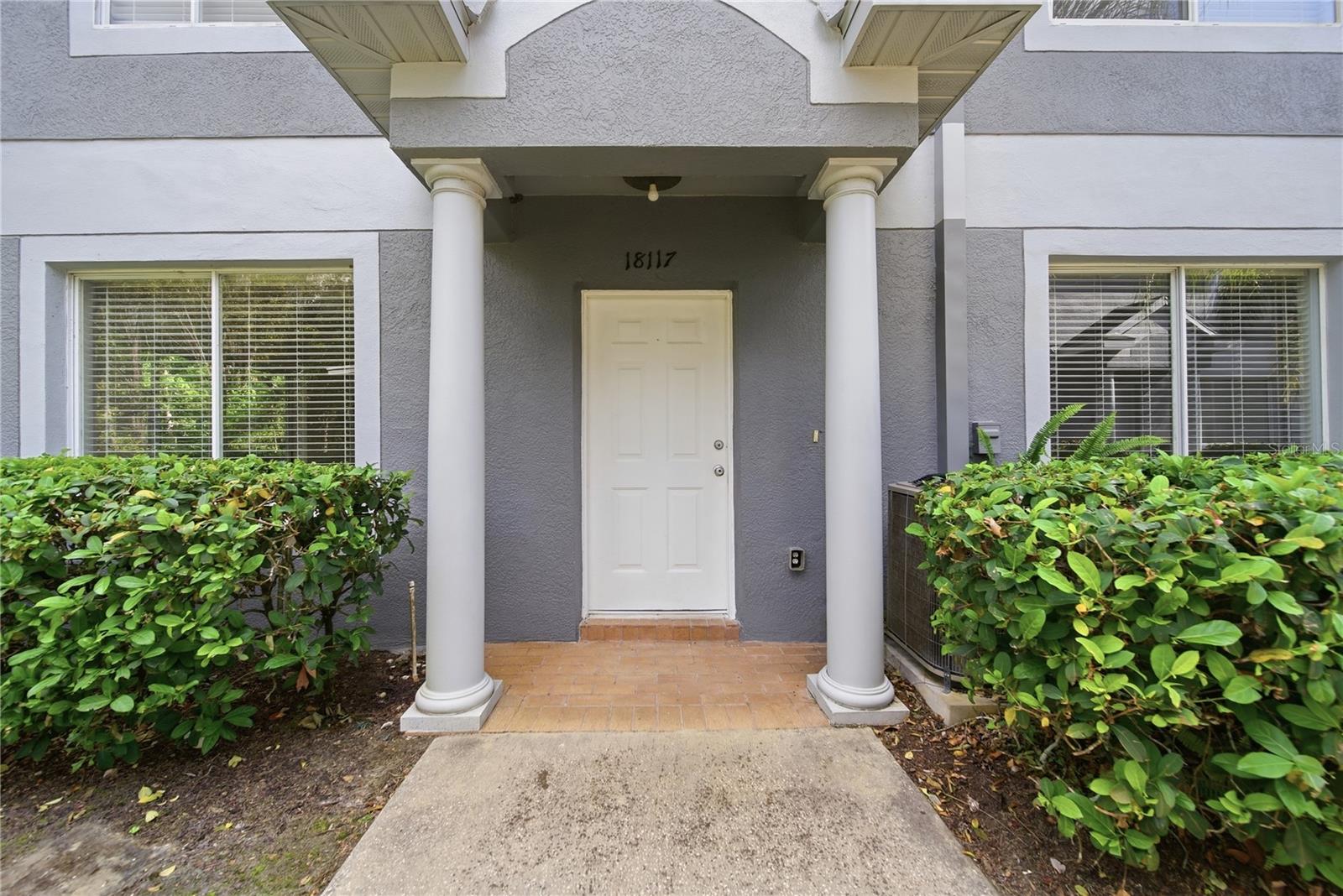 18117 PARADISE POINT DR, TAMPA, FL, 33647