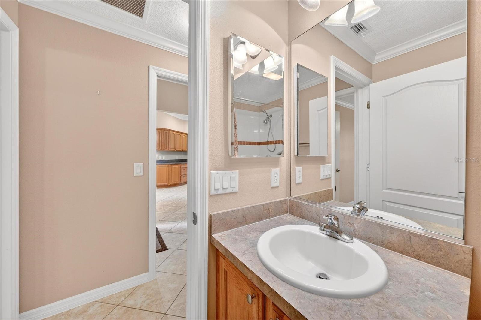 2612 MORVEN PARK WAY, THE VILLAGES, FL, 32162