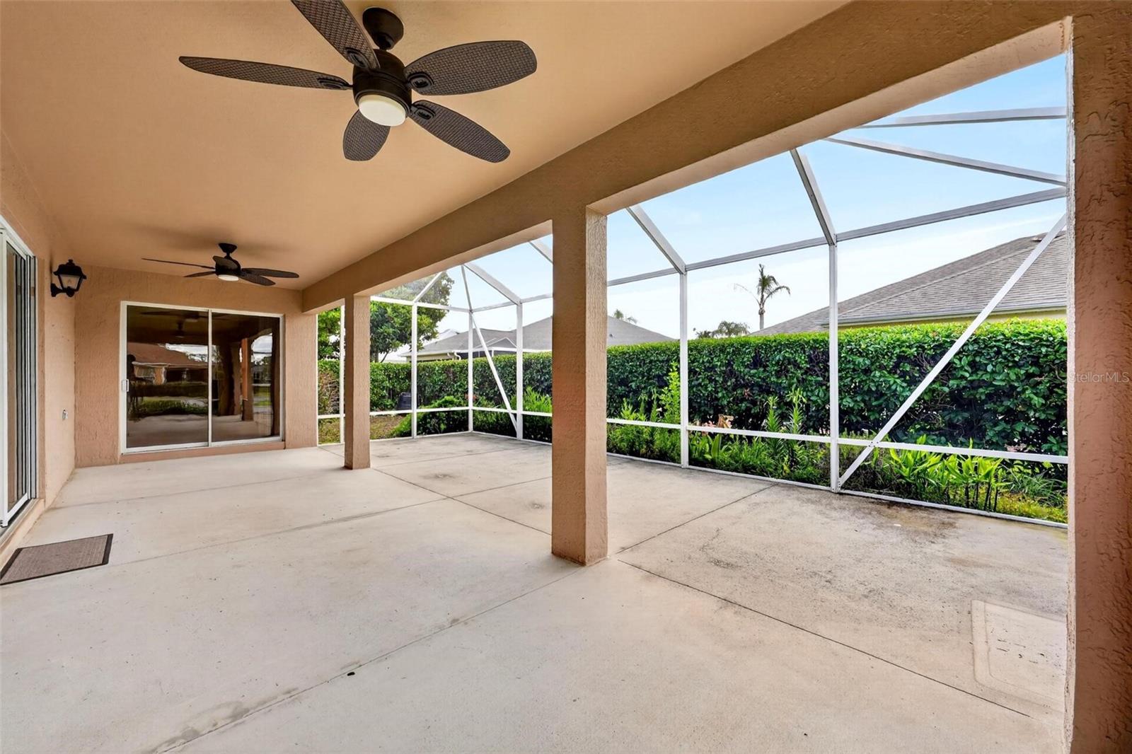 2612 MORVEN PARK WAY, THE VILLAGES, FL, 32162