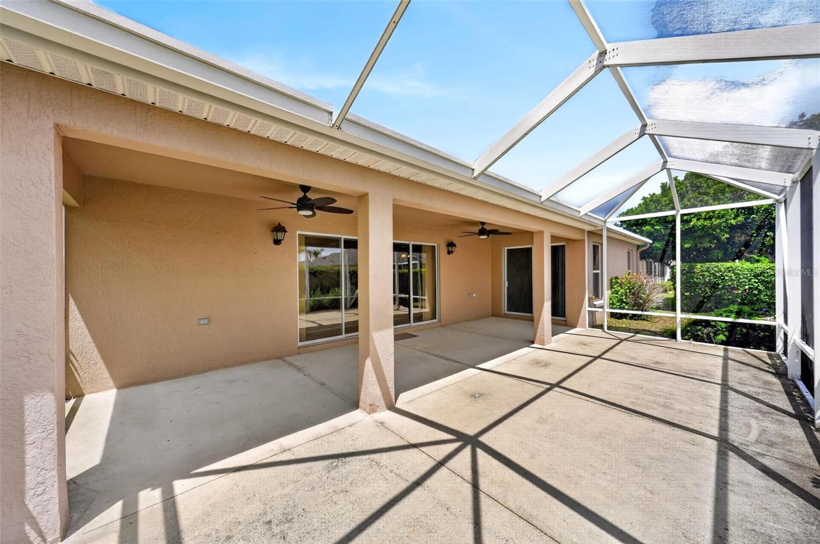 2612 MORVEN PARK WAY, THE VILLAGES, FL, 32162