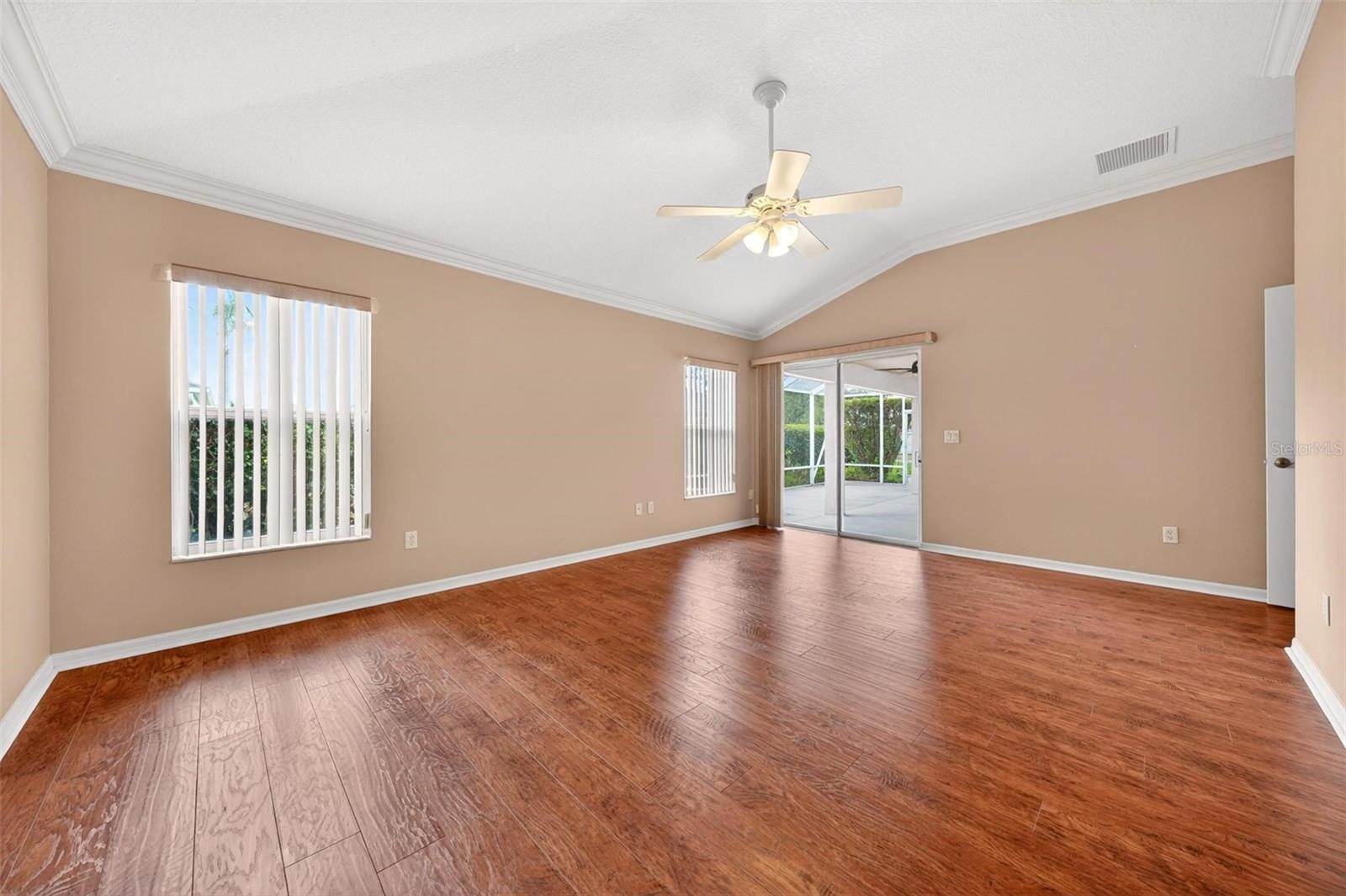 2612 MORVEN PARK WAY, THE VILLAGES, FL, 32162