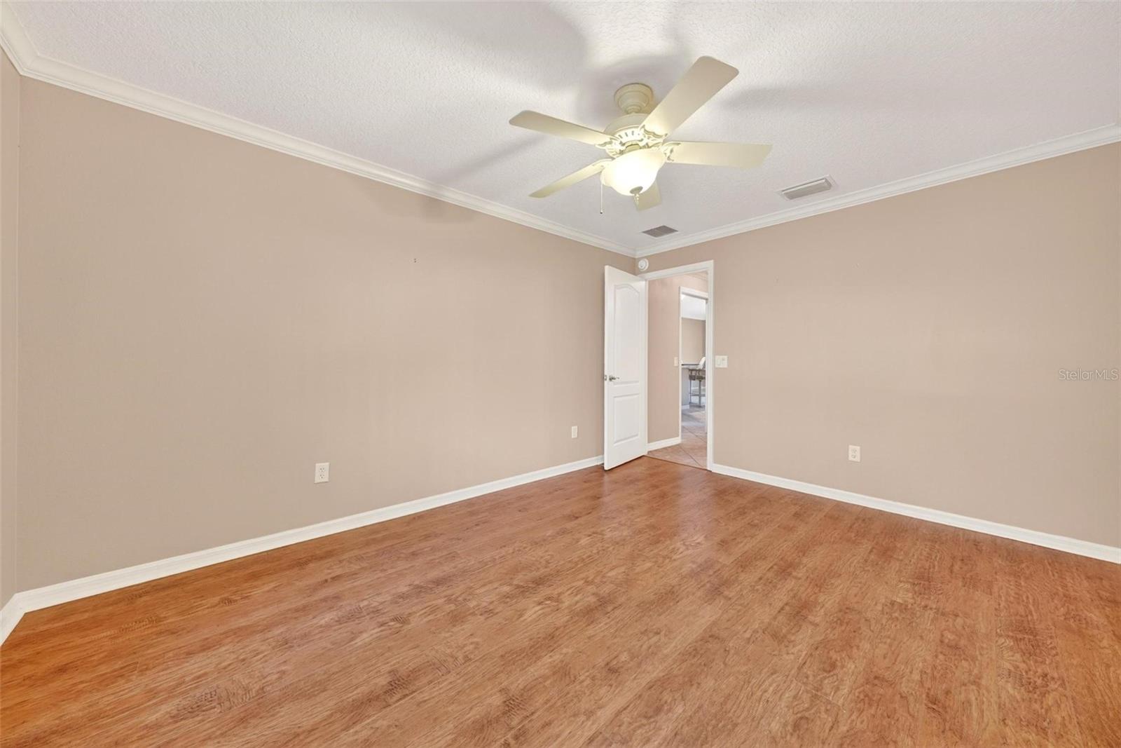 2612 MORVEN PARK WAY, THE VILLAGES, FL, 32162