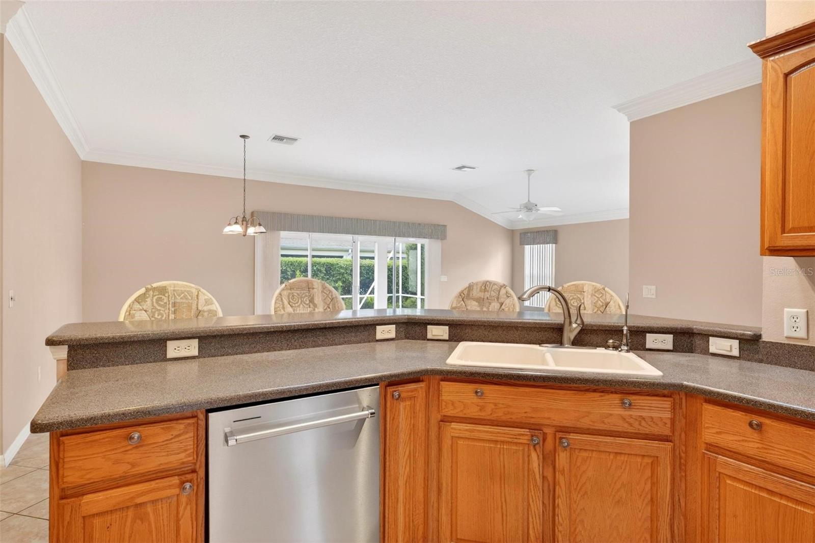 2612 MORVEN PARK WAY, THE VILLAGES, FL, 32162