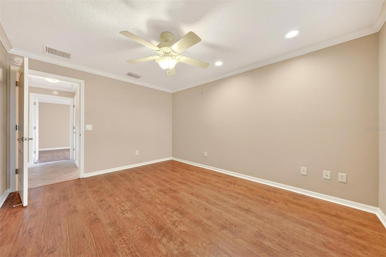 2612 MORVEN PARK WAY, THE VILLAGES, FL, 32162