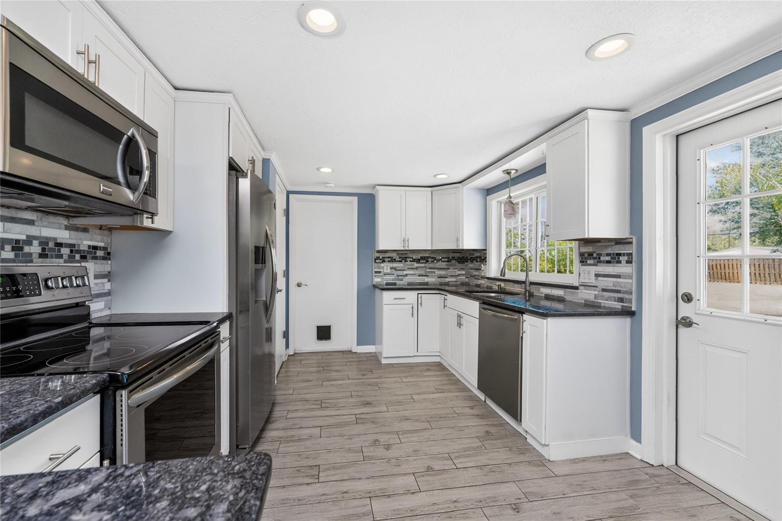 650 LEACH ST, ENGLEWOOD, FL, 34223