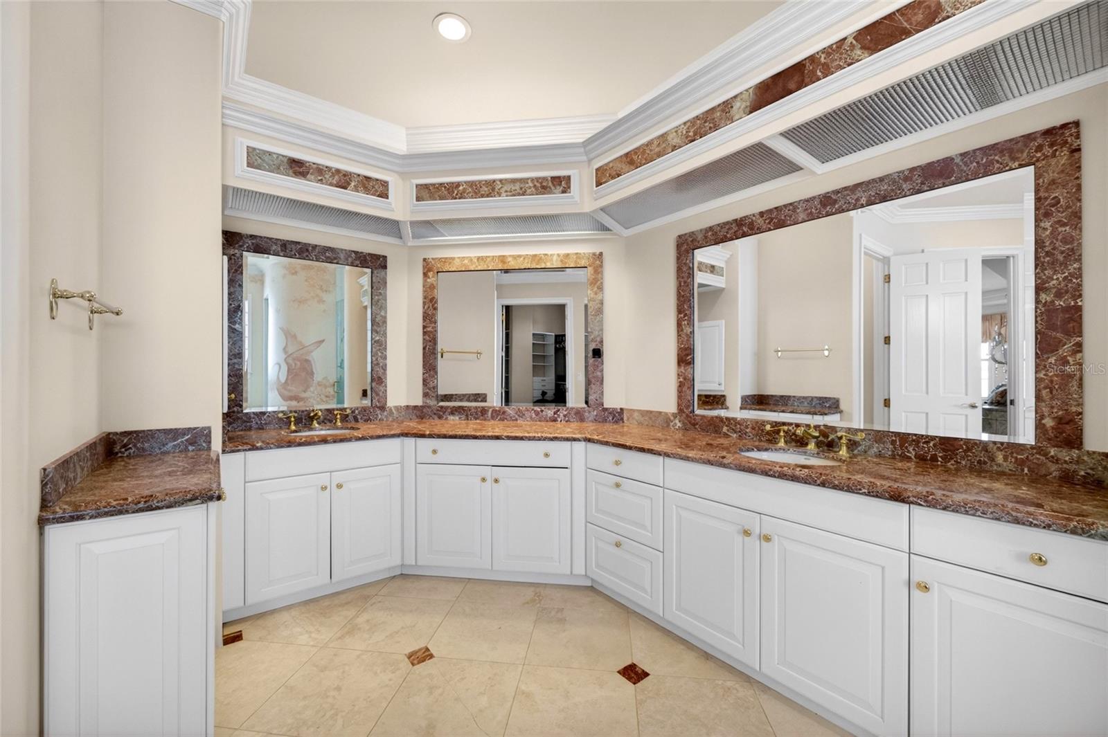 115 18TH ST, BELLEAIR BEACH, FL, 33786