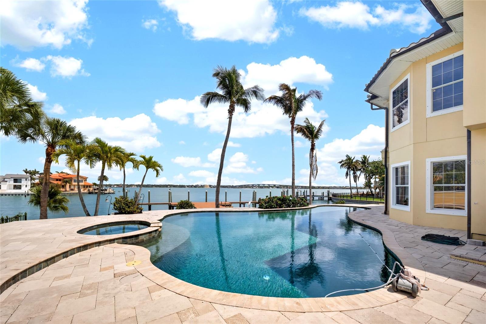 115 18TH ST, BELLEAIR BEACH, FL, 33786