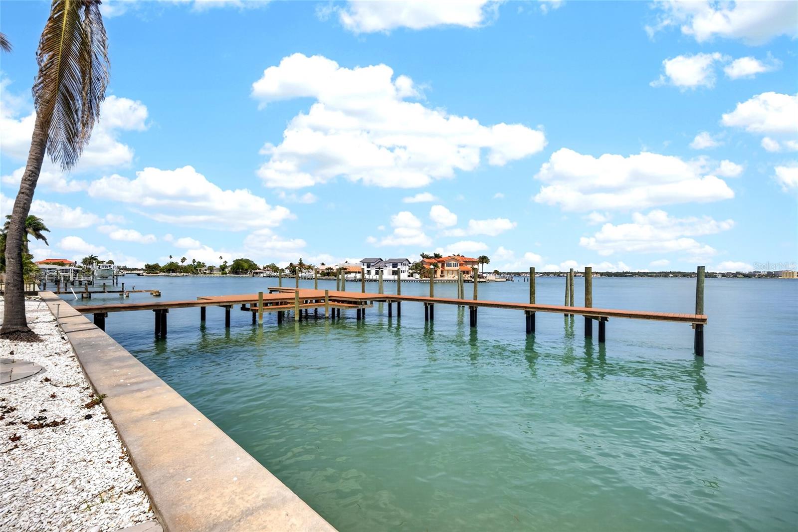 115 18TH ST, BELLEAIR BEACH, FL, 33786