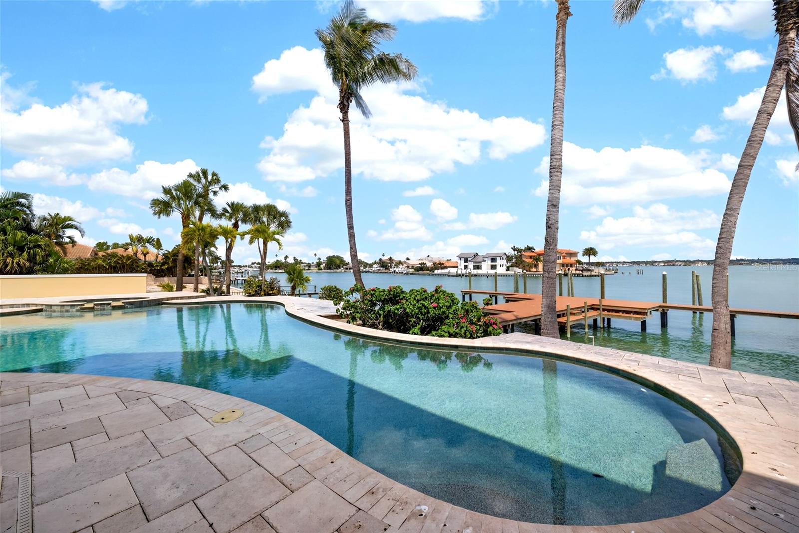 115 18TH ST, BELLEAIR BEACH, FL, 33786