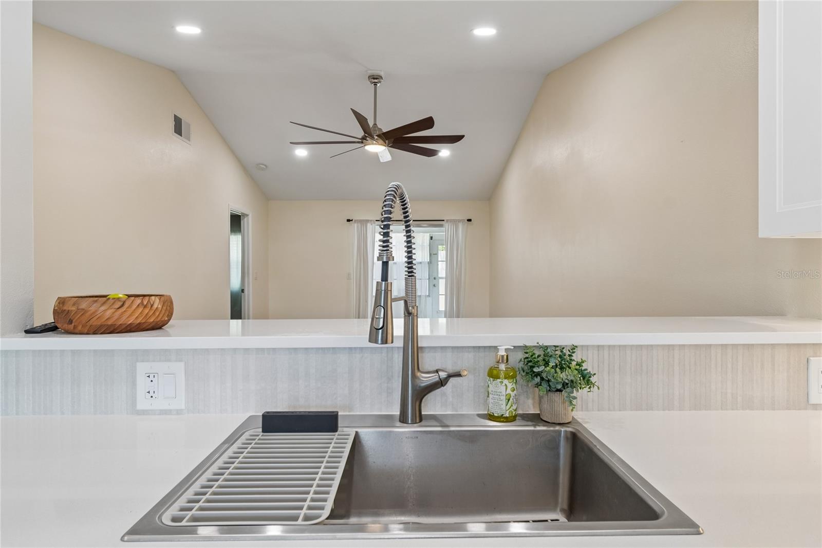 10780 43RD ST N #707, CLEARWATER, FL, 33762