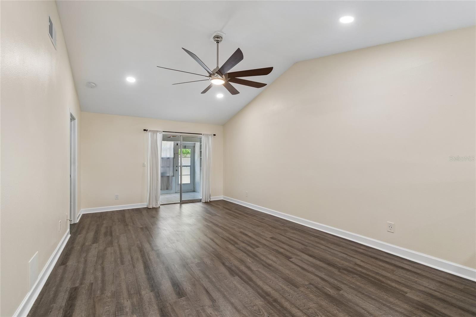10780 43RD ST N #707, CLEARWATER, FL, 33762