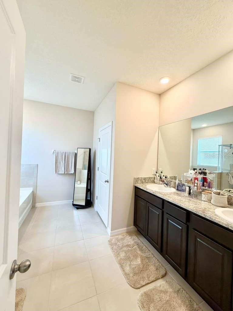 5452 FLINT HILLS DR, WIMAUMA, FL, 33598