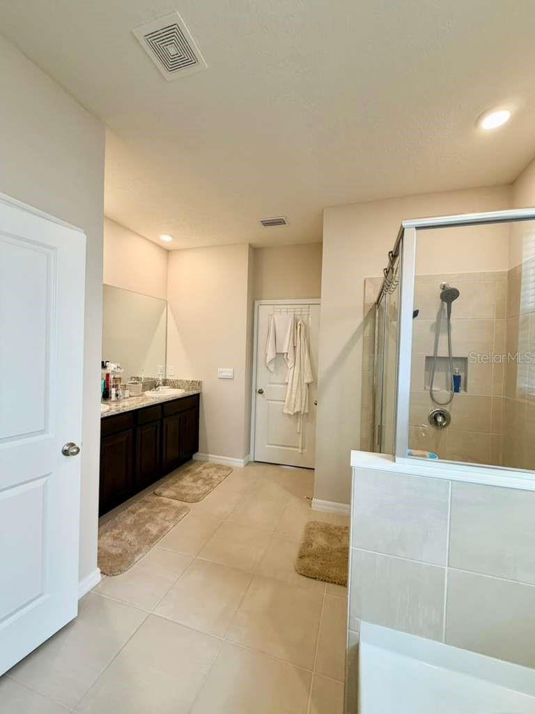 5452 FLINT HILLS DR, WIMAUMA, FL, 33598